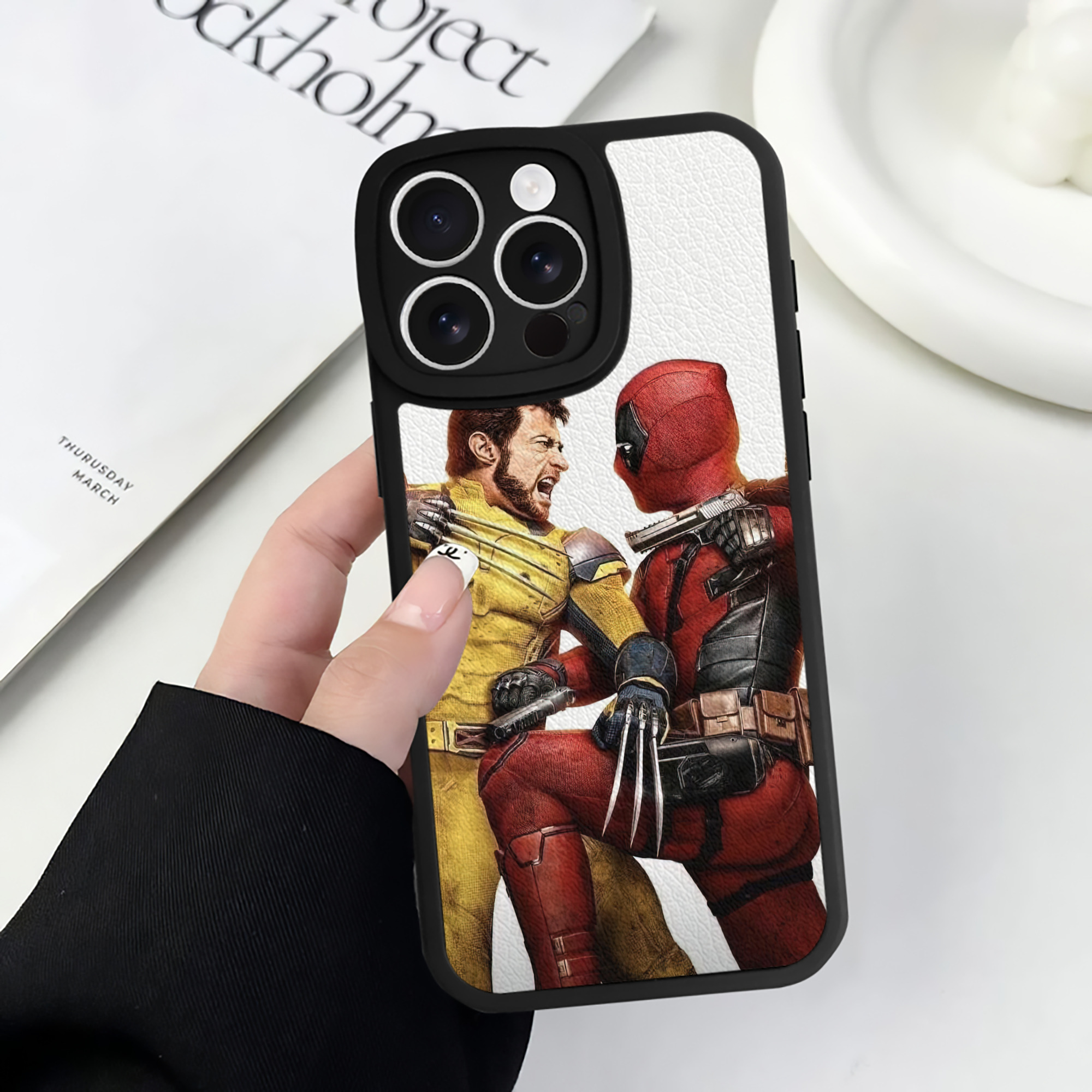 Deadpool デッドプール 【iPhone 16シリーズ対応】シリコンスマホケース（レザー調） 材質：シリコン